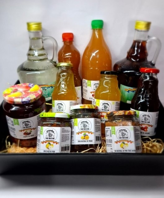 CUTIA CU BUNĂTĂȚI DE ACASĂ