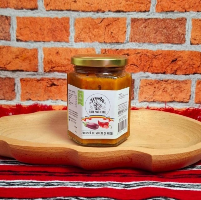 ZACUSCĂ DE VINETE CU ARDEI PICANTĂ 280G